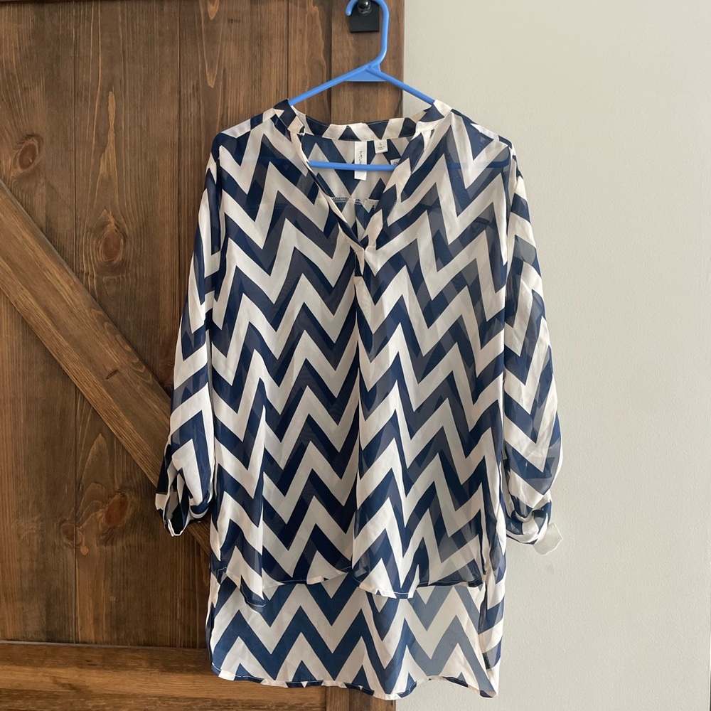 Tacera Chevron Patterned Women's Top - Blue & White
